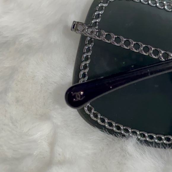 CHANEL 🖤
Interlocking CC Logo Square Sunglasses 🕶️ - Picture 7 of 12